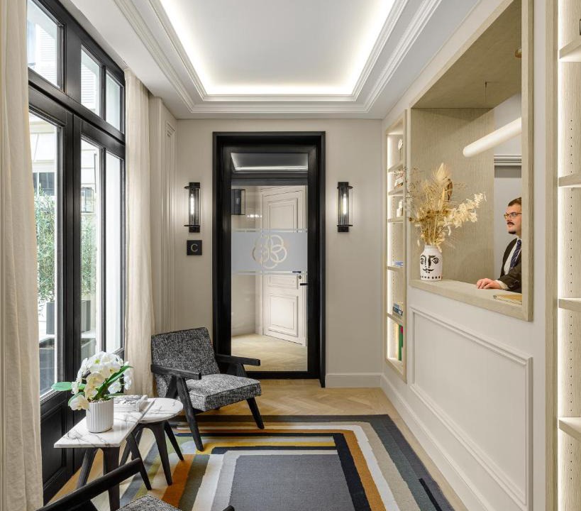 Champs-Elysees Apartment | Black Door