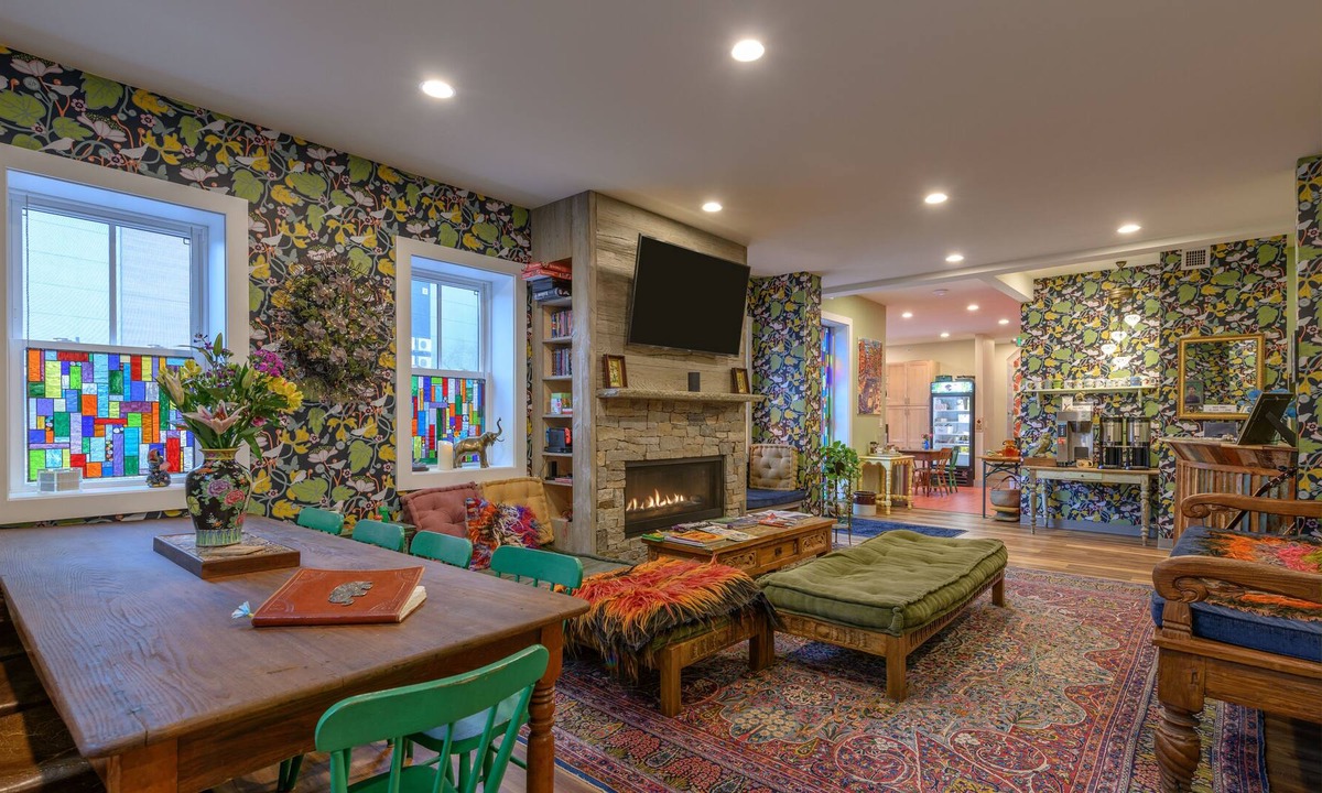 East Bayside Hostel | Black Elephant Hostel