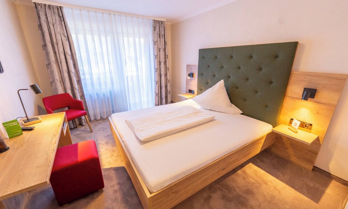 Elzach Apartment | Black Forest - Single room with shower and WC, with balcony and TV
