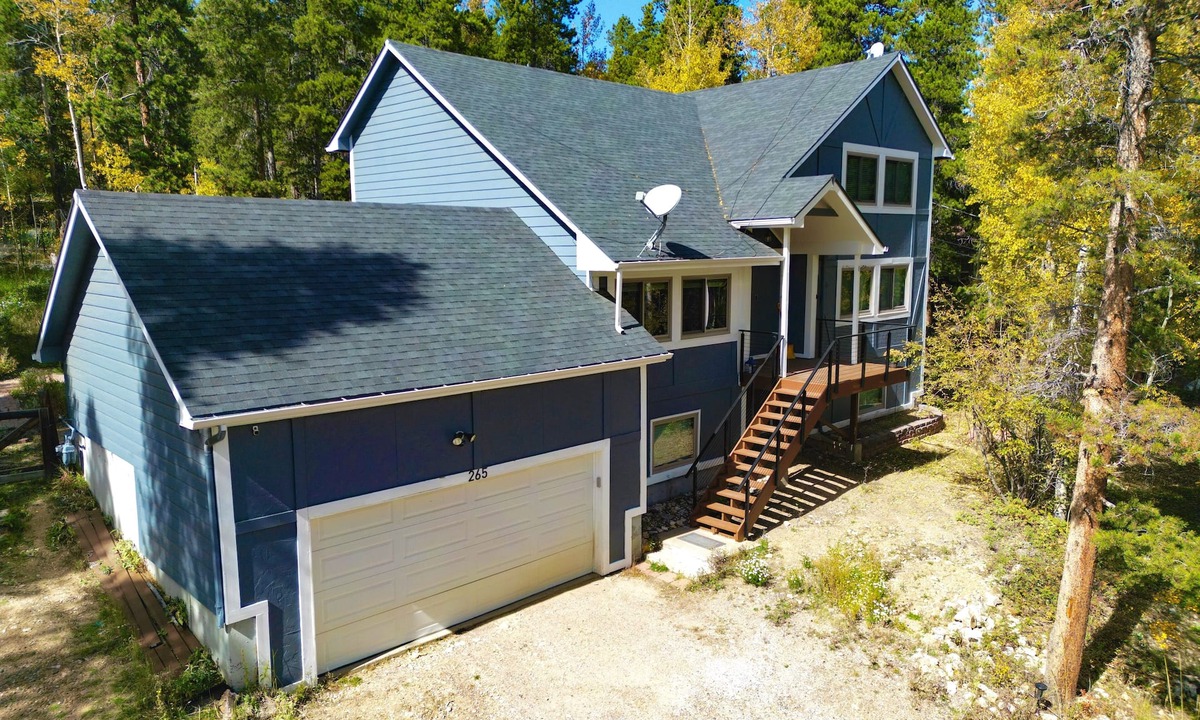 Black Hawk House | Black Hawk Mountain Retreat: pool table, foosball, air hockey, workout room!