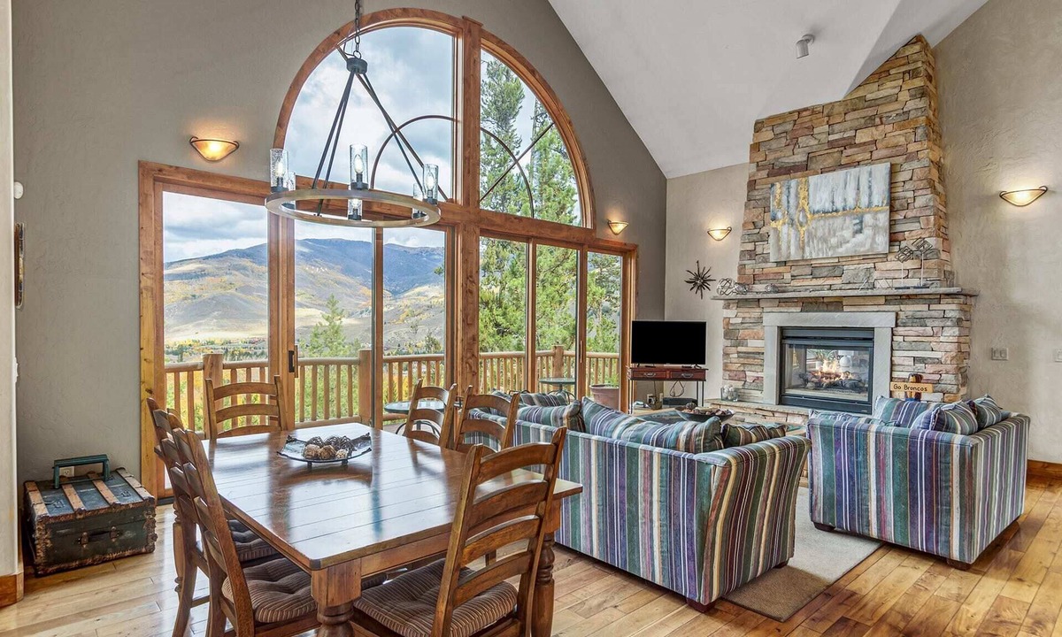 Three Peaks House | Black Hawk Vista - Sleeps 10