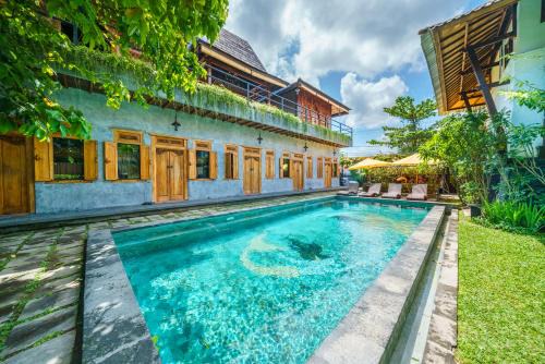 Batu Bolong Hostel | Black Pearl Hostel