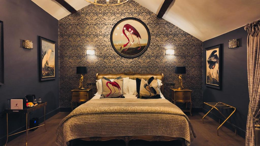Croston Hotel | Black Rabbit