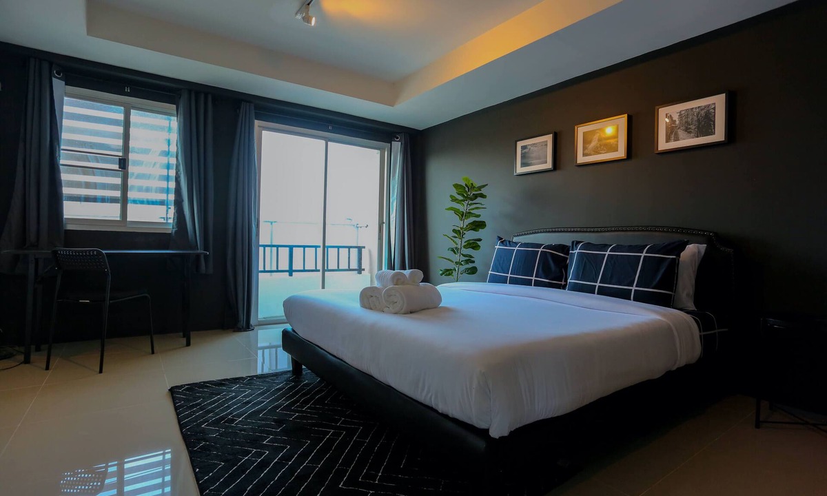 Si Sunthon Bed & Breakfast | Black Turtle