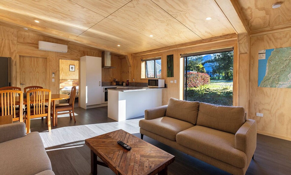 Blackball House | Blackball Connection