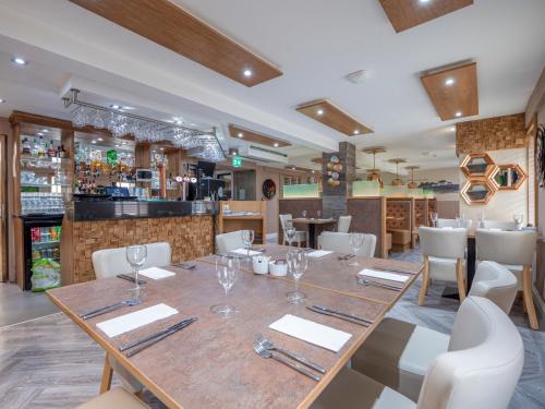 Mauchline Hotel | Blackbull hotel