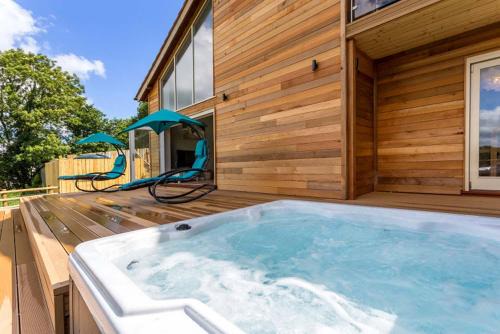Cullompton House | Blackdown Views - New 6 Bedroom Eco House