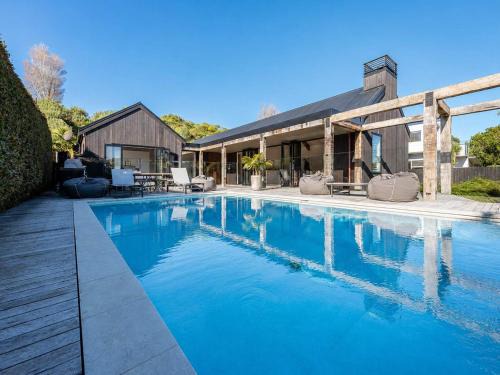Blackpool House | Blackpool Boathouse - Stay Waiheke