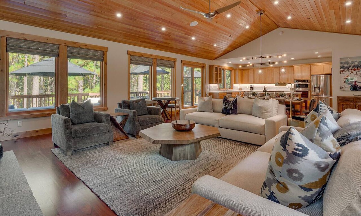 Tahoe Pines House | Blackwood Creek Chalet - TLUXP
