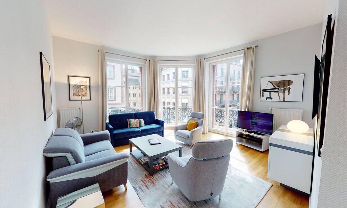 Historic Center Apartment | bleu mesange 90m2 city center 2br 2bth
