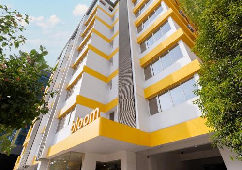Baner Hotel | Bloom Hotel - Balewadi