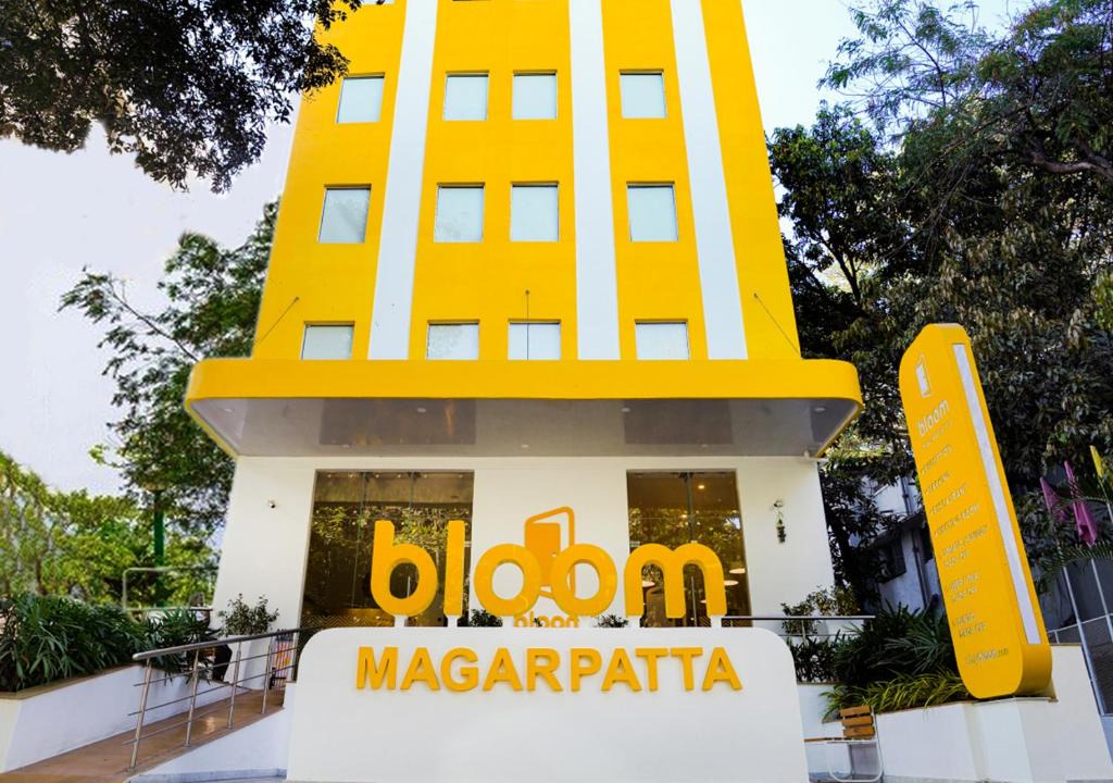 Hadapsar Hotel | Bloom Hotel - Magarpatta