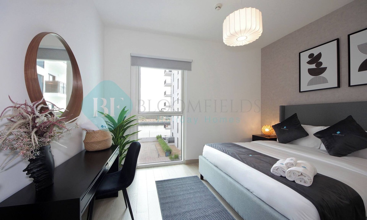 Al Wahdah Apartment | Bloomfields 1BR Canal View in Water's Edge
