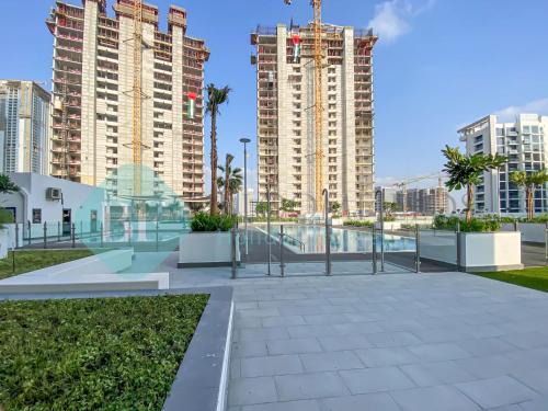 Nad Al Sheba Apartment | Bloomfields Studio - Azizi Riviera 41 - Meydan
