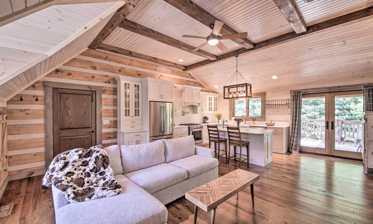 Bloomington Cabin | Bloomington Cabin, Mins to Campus/Lake Monroe