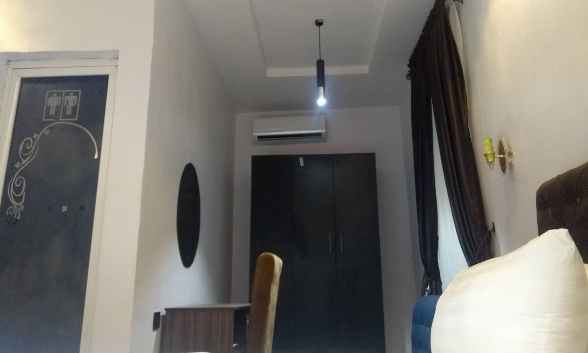 Surulere Hotel | BLUE AO HOtEL