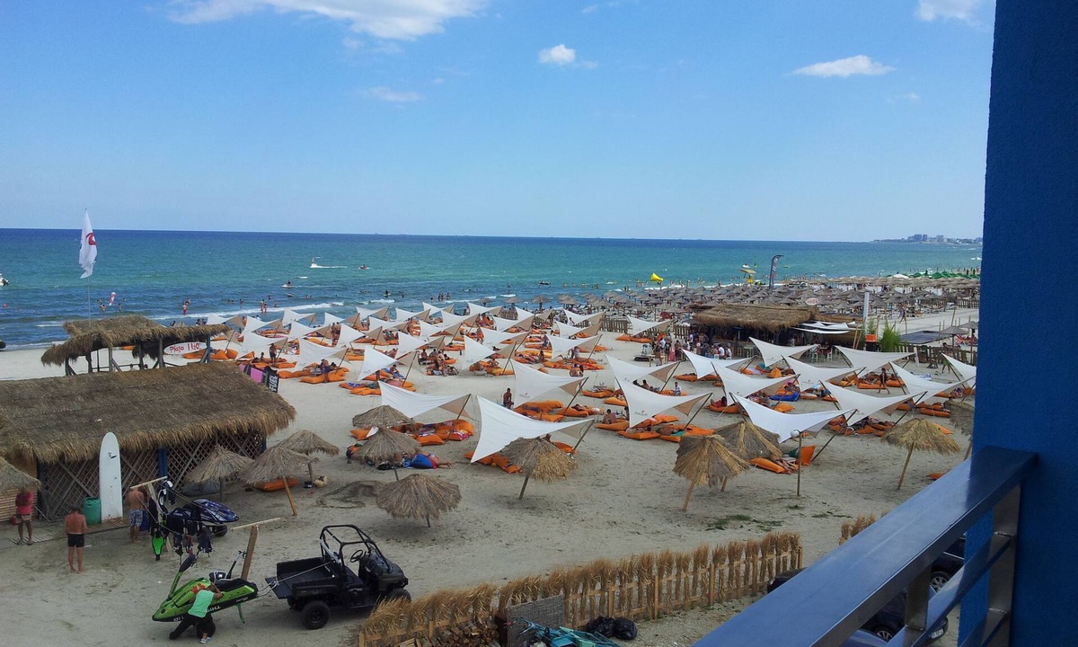 Constanta Villa | Blue Beach Studios