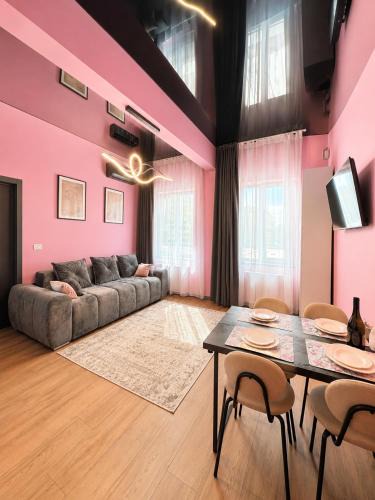Constanta Apartment | Blue Central Apartment - Neversea Beach - Old Town