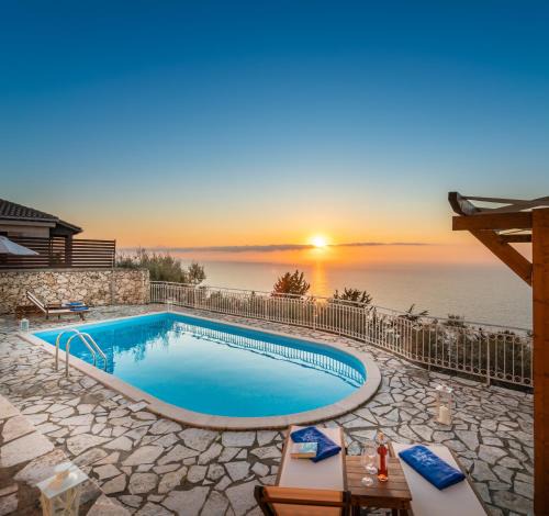 Tsoukaladhes Villa | Blue Chill Villa