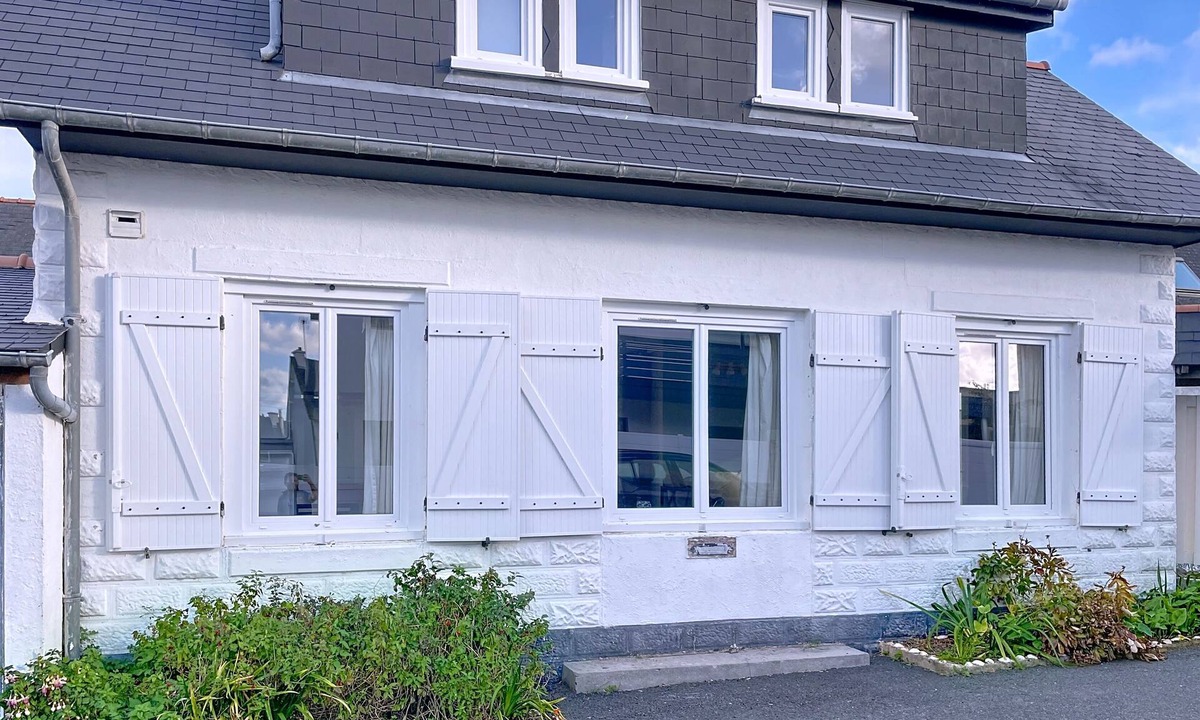 Plerin House | Blue cottage
