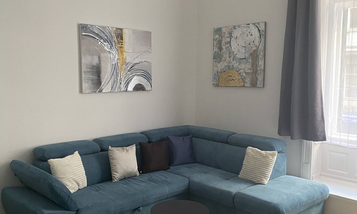 Belvaros - Lipotvaros Apartment | Blue Danube Apartment 10 Minutes from the Parliament w/Free Parking