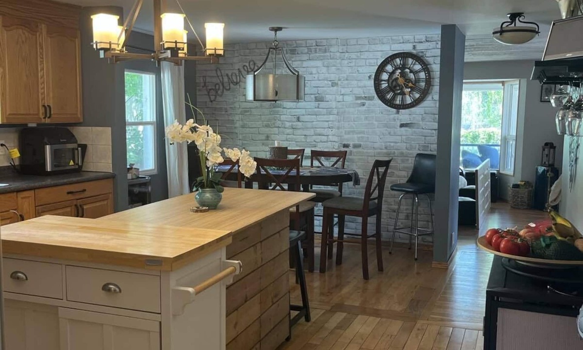 Turner Valley House | Blue Diamond Bungalow w/Hot Tub, Your Home Away From Home
