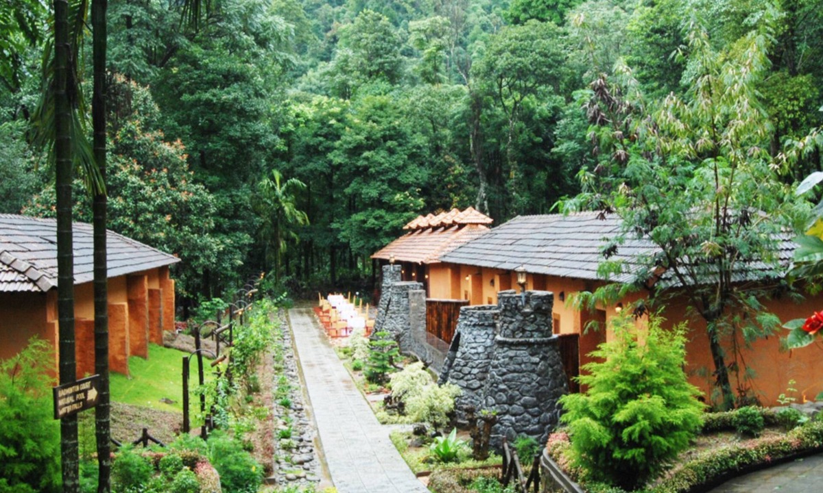 Kunnathidavaka Hotel | Blue Ginger Resorts
