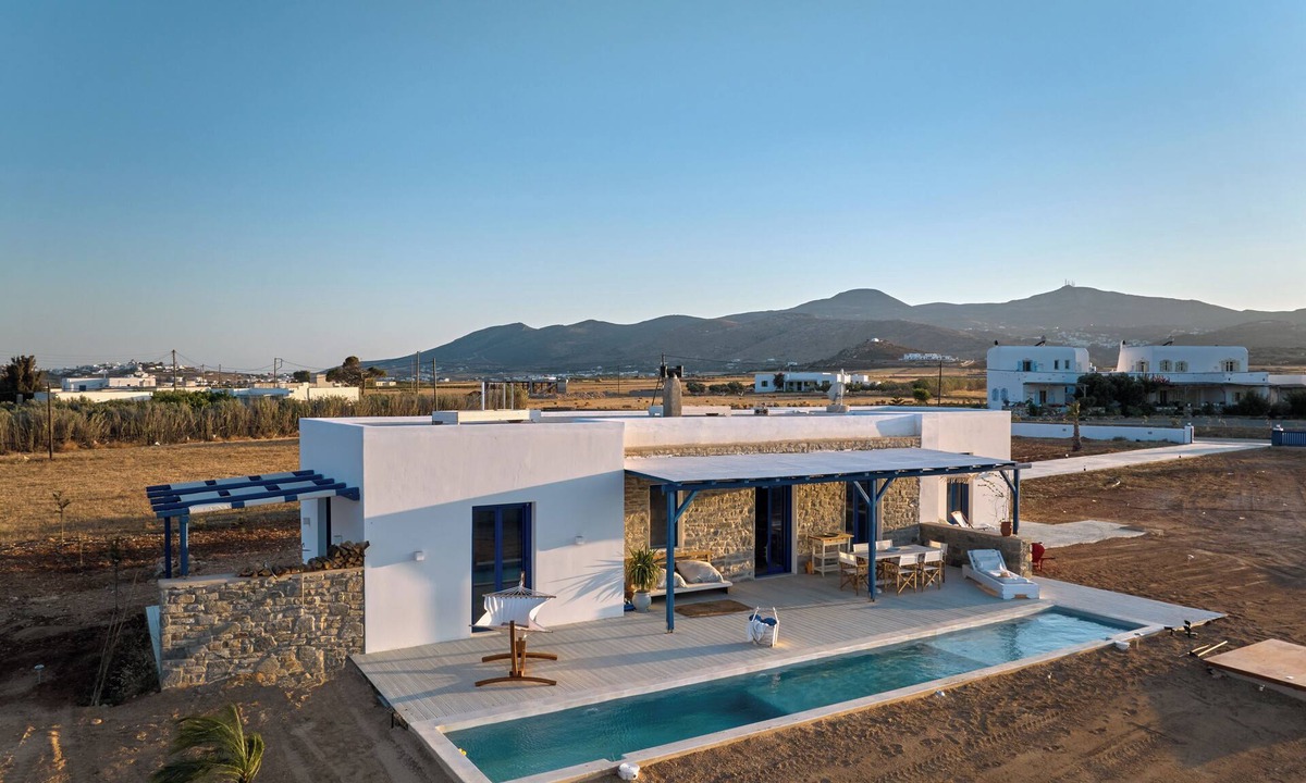 Paros Villa | Blue &Green in the Luxury villa with WiFi and AC on Paros Archilohos Tsoukalia