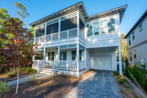 Lakeside at Blue Mountain Beach House | Blue Harmony