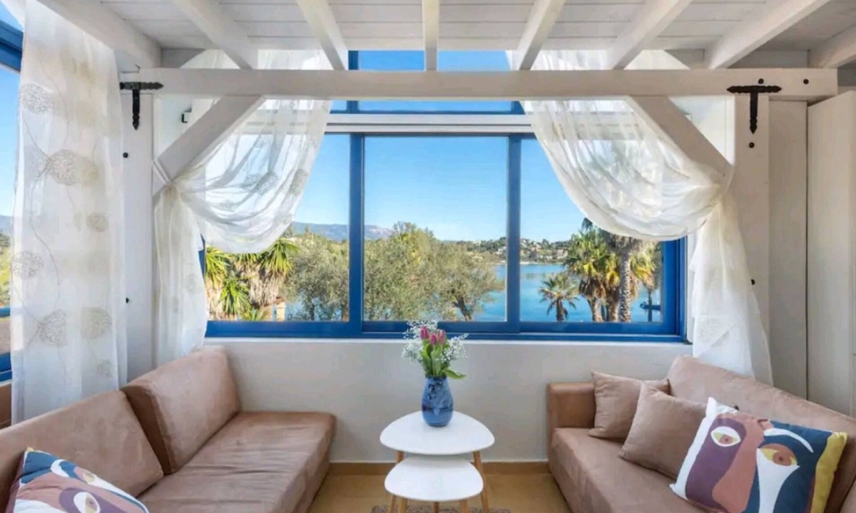 Old Town Apartment | Blue Haven Beach Loft Apartment