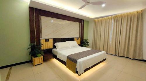 Thulusdhoo Island House | Blue Haven Retreat