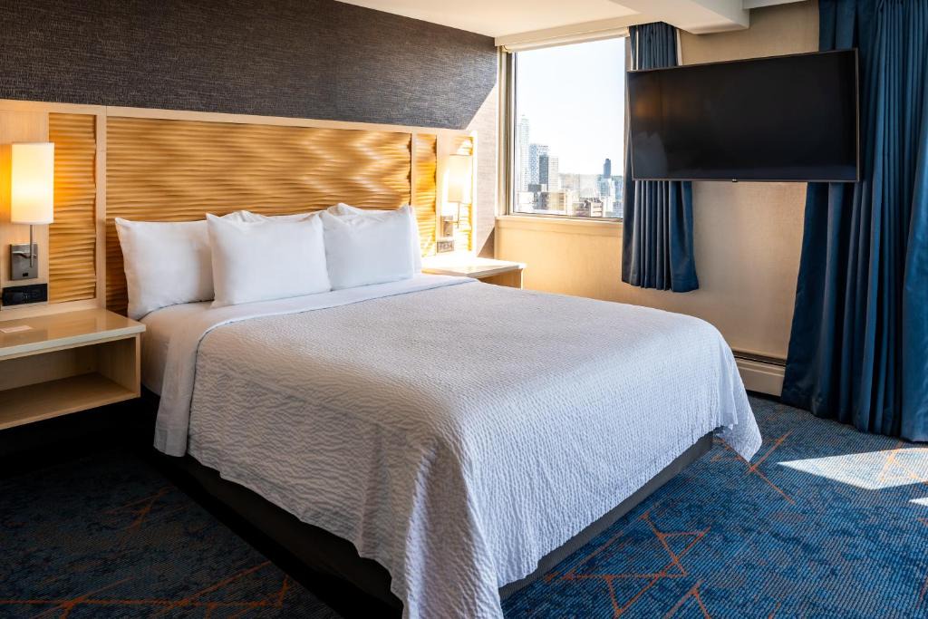 Downtown Vancouver Hotel | Blue Horizon Hotel