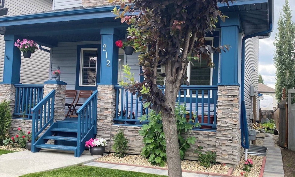 Southeast Edmonton Bed & Breakfast | Blue Kuti B&B