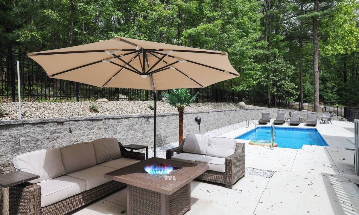 East Stroudsburg House | Blue Mountain Lake Retreat | Heated Pool-Hot Tub Game Room
