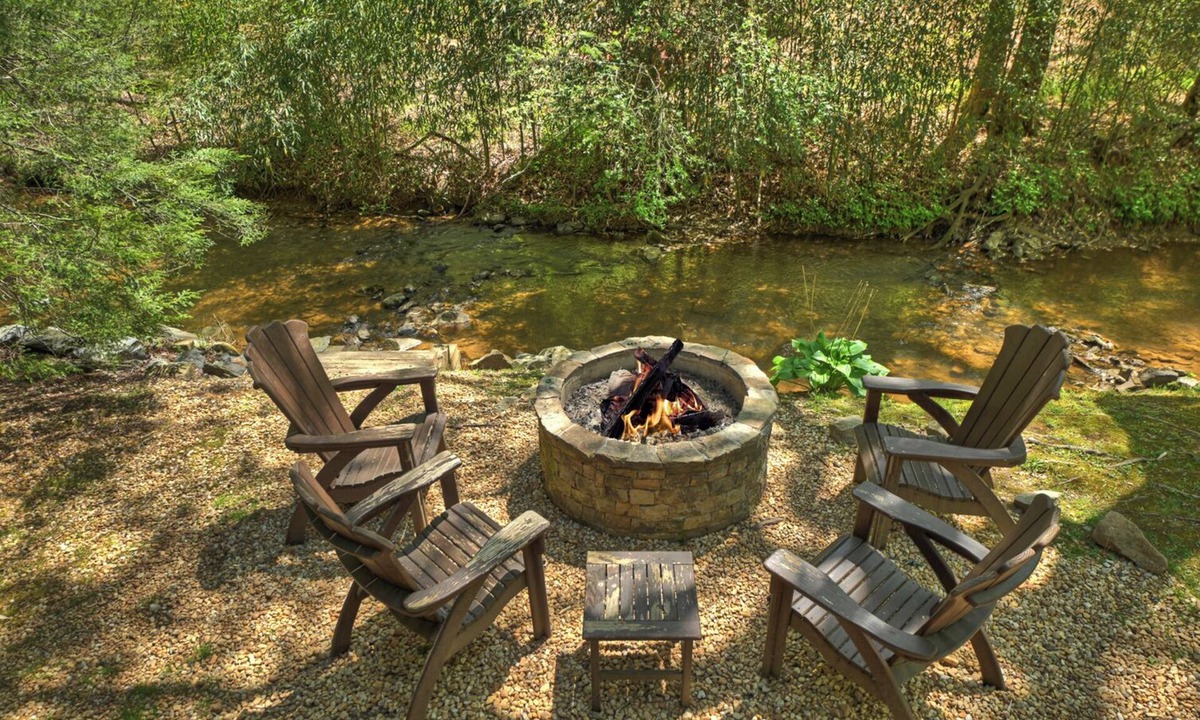 Blue Ridge Cabin | Blue Ridge Cabin 5 Minutes from Marina & Town. No pet fee!