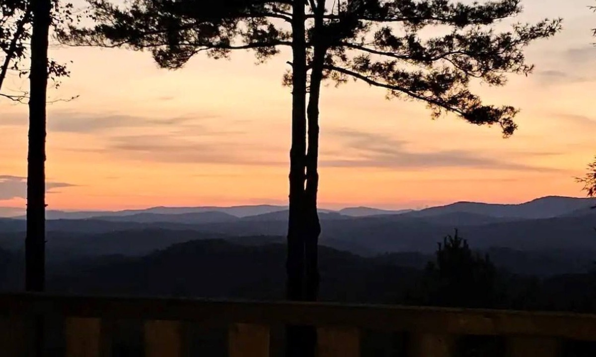 Hidden Lake Cabin | Blue Ridge Everest Retreat