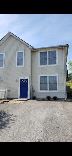 Bolivar House | Blue Ridge Getaway