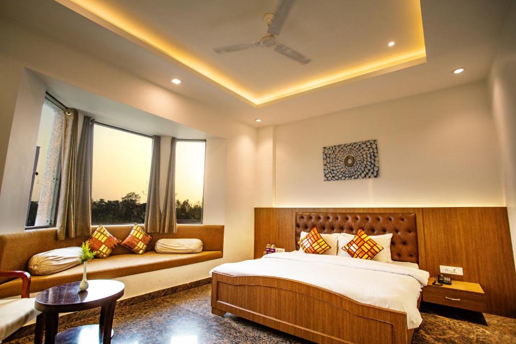 Ramnagar Hotel | Blue Sapphire