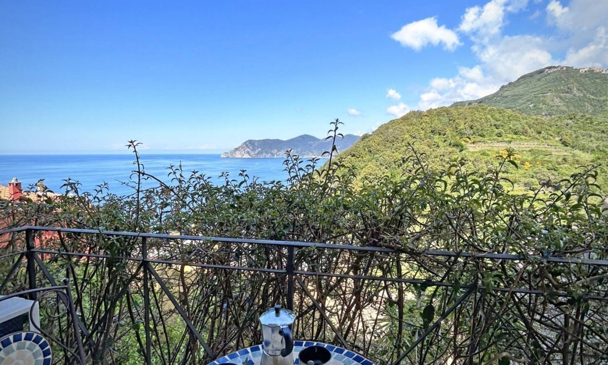 Corniglia Apartment | Blue Stone, Marine Lands