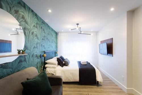 Little Italy Apartment | Blue Tropics Studio in Little Italy with kitchen by Den Stays