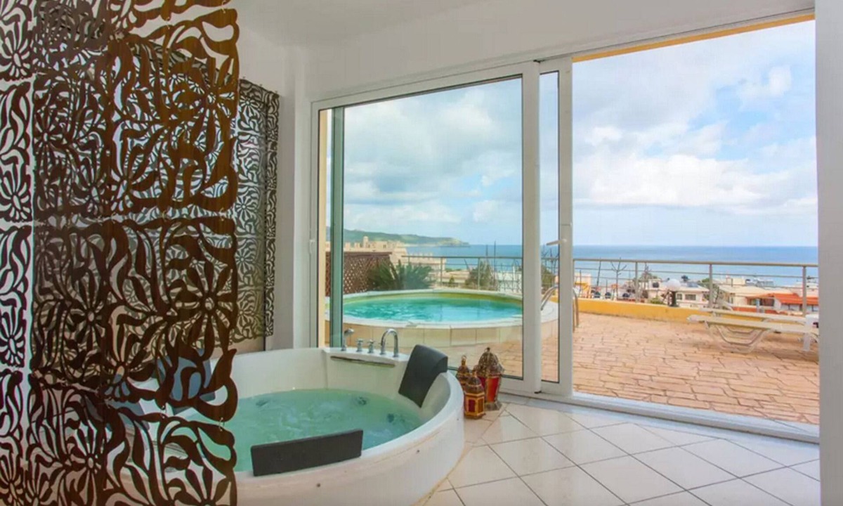 Kato Stalos Hotel | Blue Villas