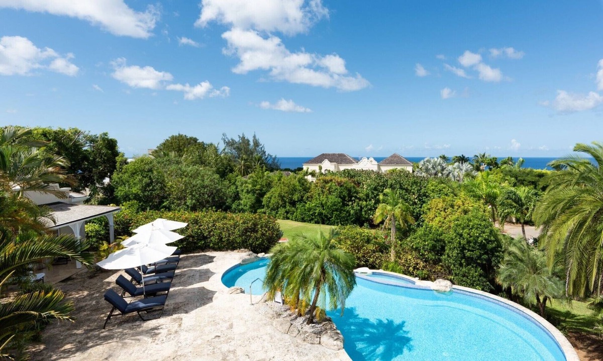 Merlin Bay Villa | Blue Waters | a beautiful 5-bedroom villa in the esteemed Sugar Hill Resort.