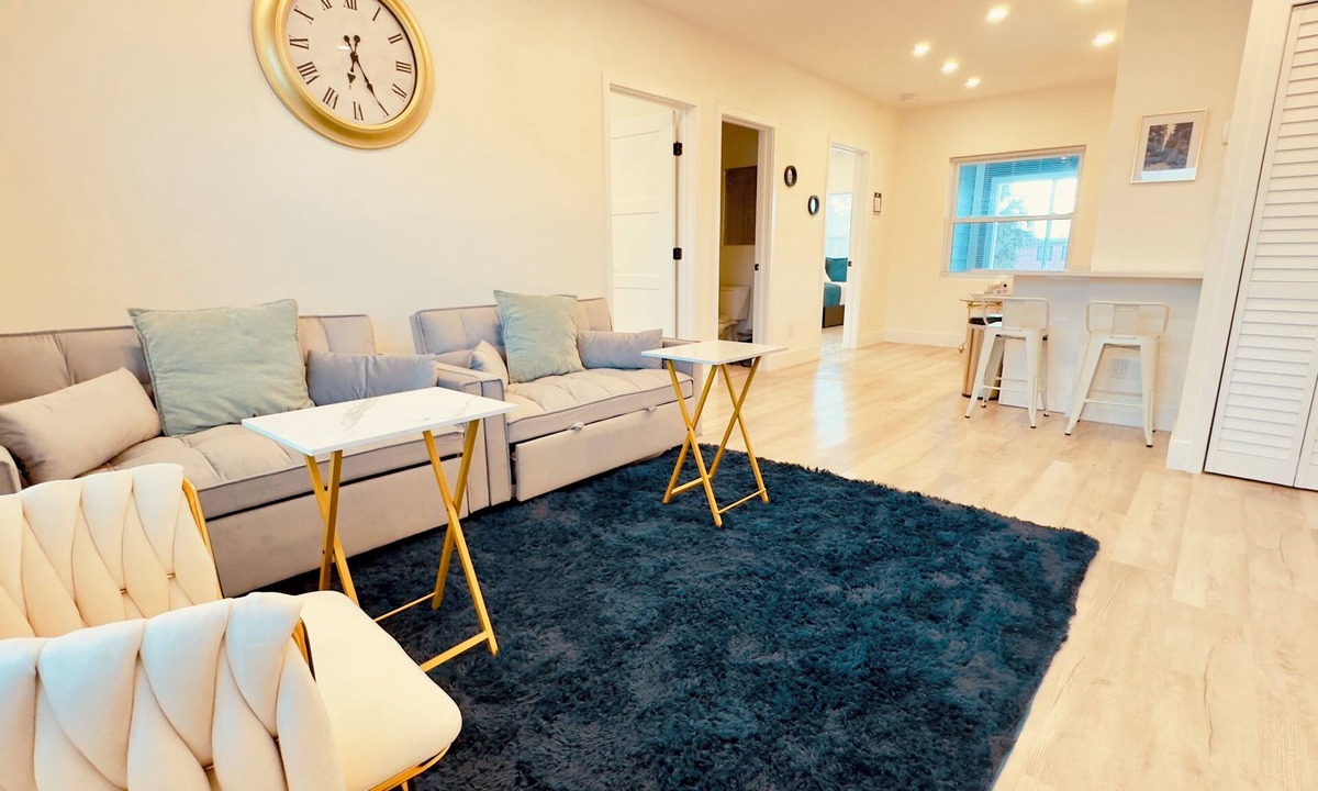 East Daytona Condo | Blue wave 2 minute walk to beach