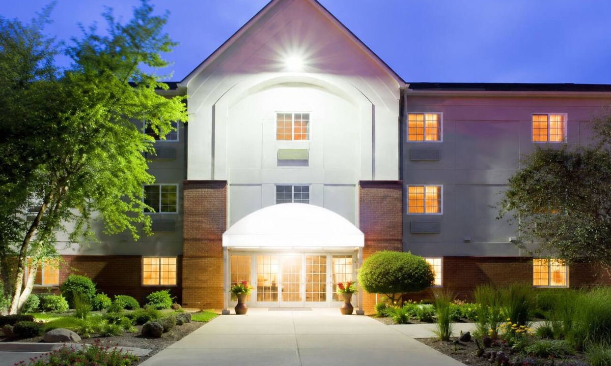 Richfield Hotel | Blue Way Inn Suites Bloomington Airport