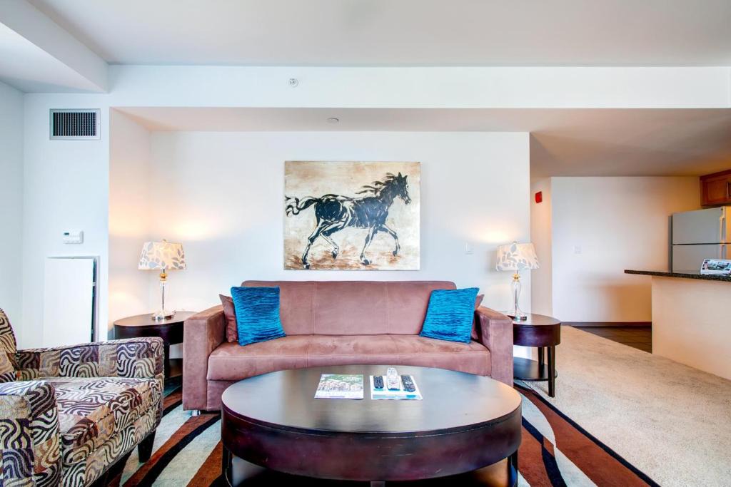 East Cambridge Apartment | Bluebird Suites in Kendall Square