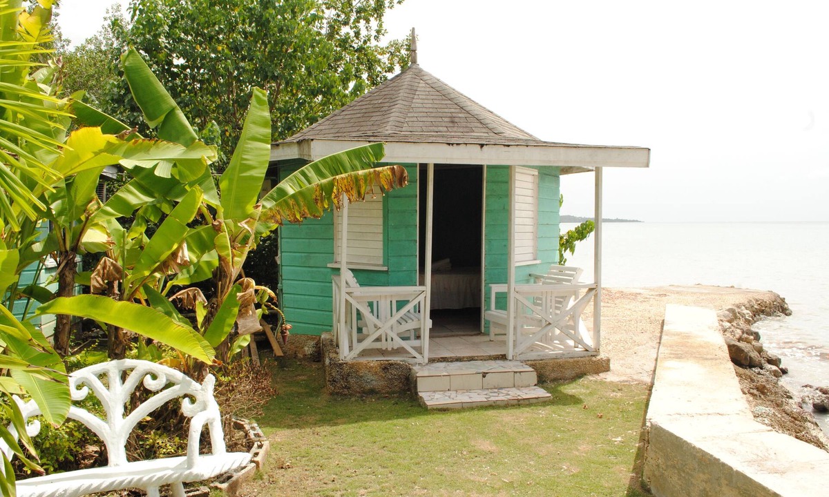 Belmont Hotel | Bluefields on the Bay