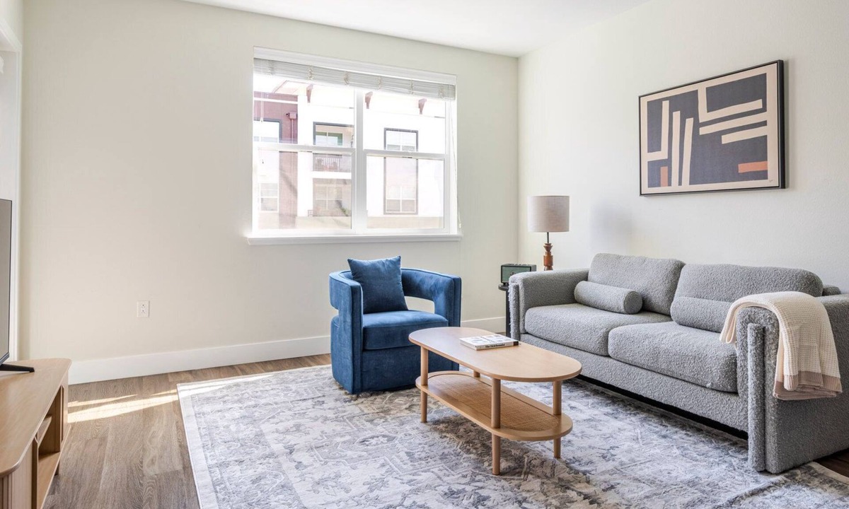 Centerville Apartment | Blueground | Centerville, pool, nr Central Park