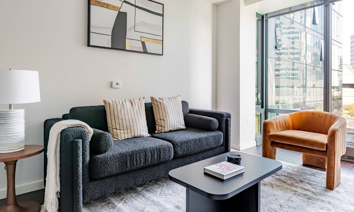 Civic Center Apartment | Blueground | Civic Center, pool, nr Civic Center Plaza