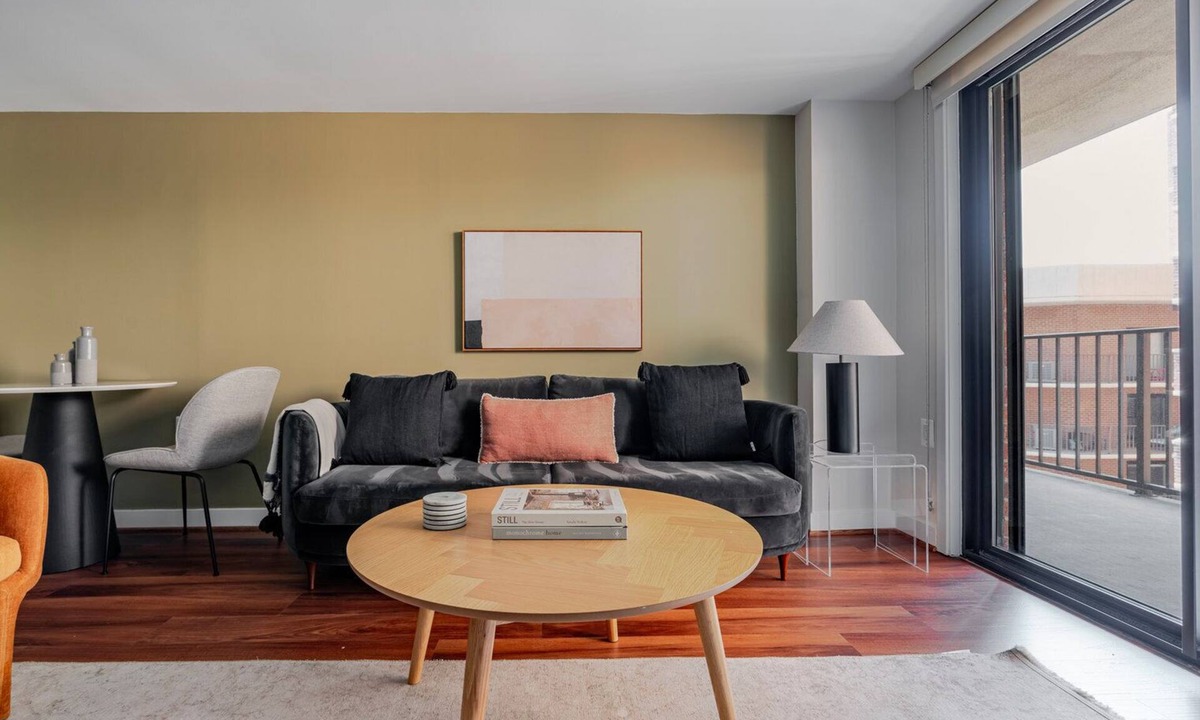 Court House Apartment | Blueground | Clarendon, fitness center, nr Arlington Cemetery