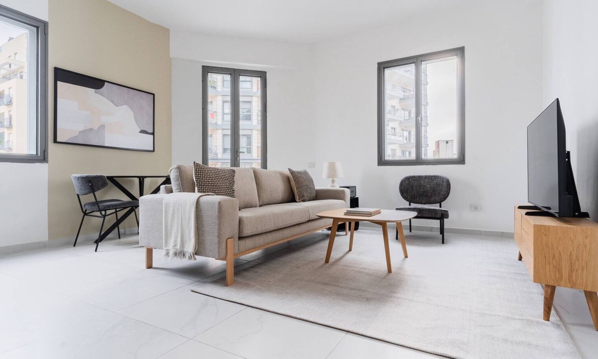 Florentin Apartment | Blueground | Florentin, Historical, Balcony (TLV-44)